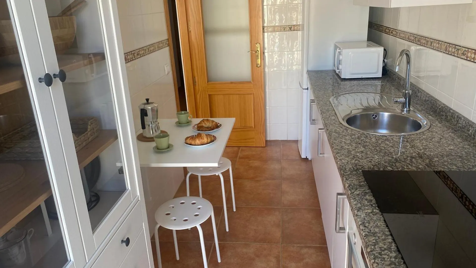Nuevo Apartamento Nerja Con Parking Y A 300 Metros Playa España