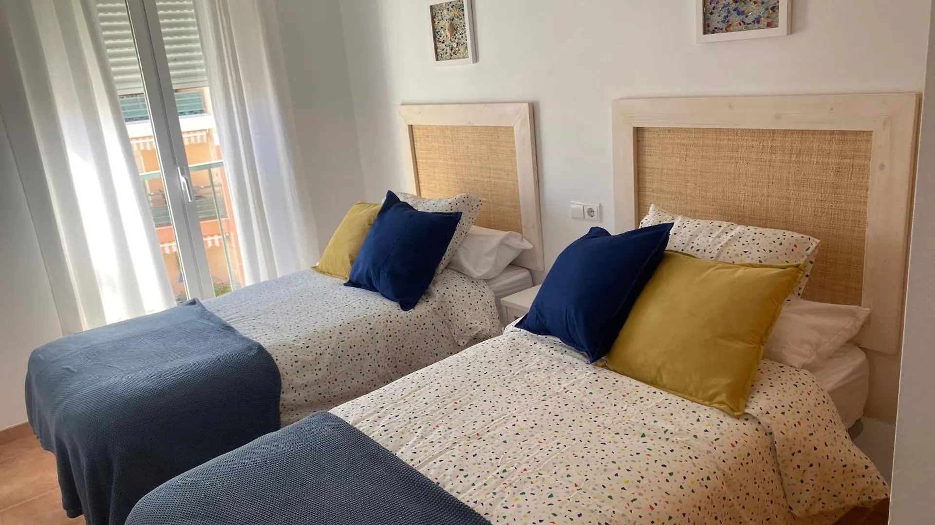 Nuevo Apartamento Nerja Con Parking Y A 300 Metros Playa