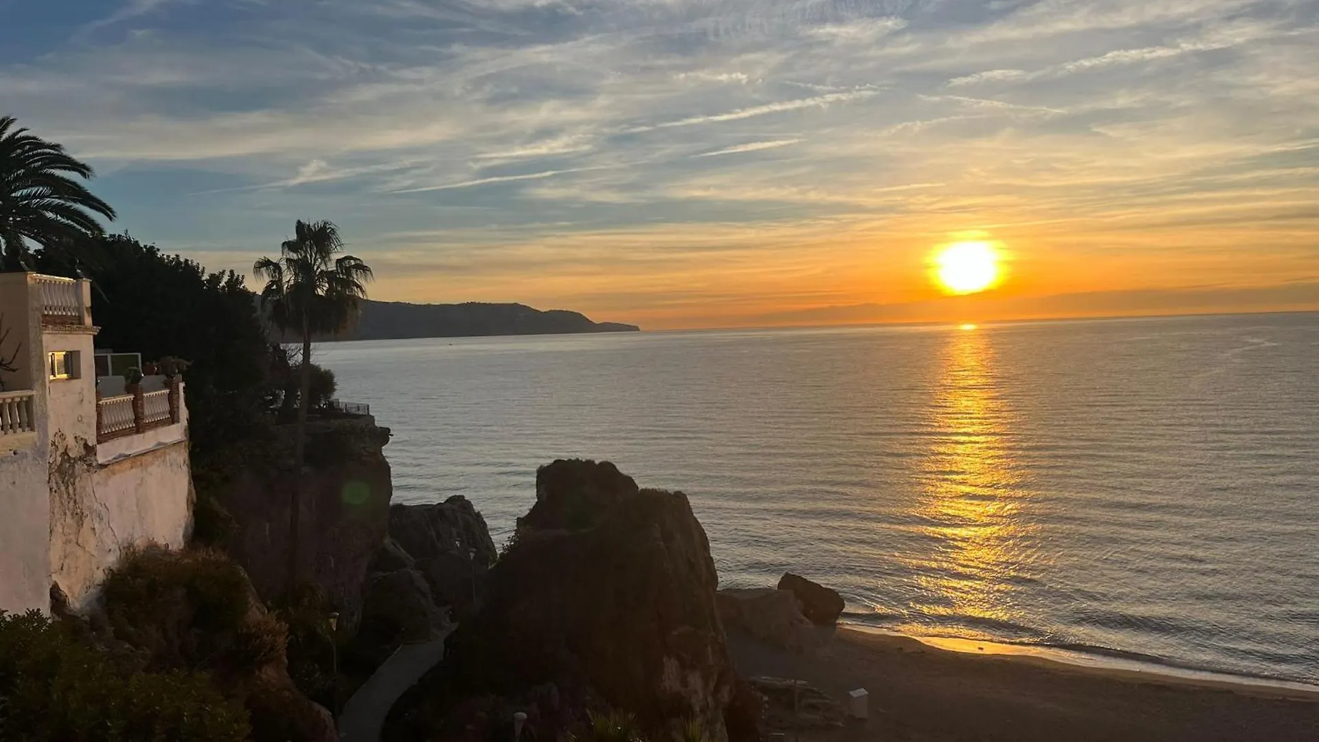 Nuevo Apartamento Nerja Con Parking Y A 300 Metros Playa 0*,  España